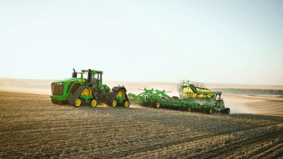 A John Deere három teljesen új modellel emeli új dimenzióba a 9RX traktorokat (x)